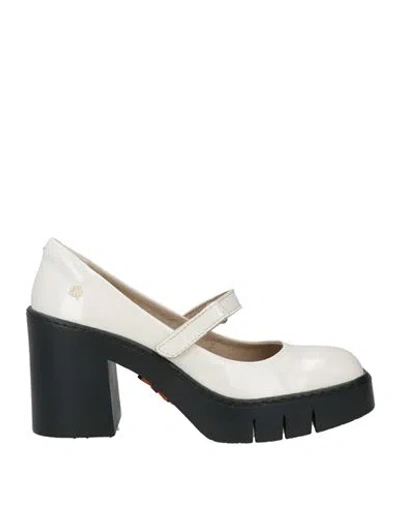 The Art Company Woman Pumps Off White Size 9 Leather