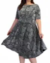 The Curve La Plus Size Lurex Knit Short Sleeve Midi Dress With Pockets In Black/silver In Gray