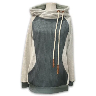 The Design Chambers Women's Alpine Luxury Hoodie In Stone In Green