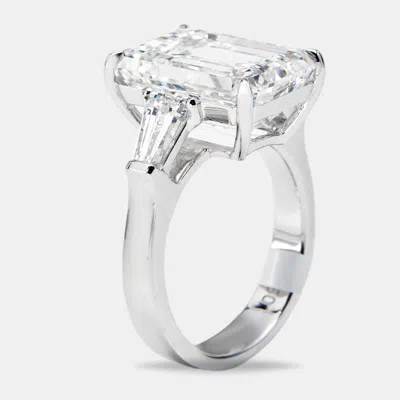Pre-owned The Diamond Edit 10.00 Cts Emerald Cut And Trapezoid Lab Grown Diamond 18k White Gold Ring Size 51