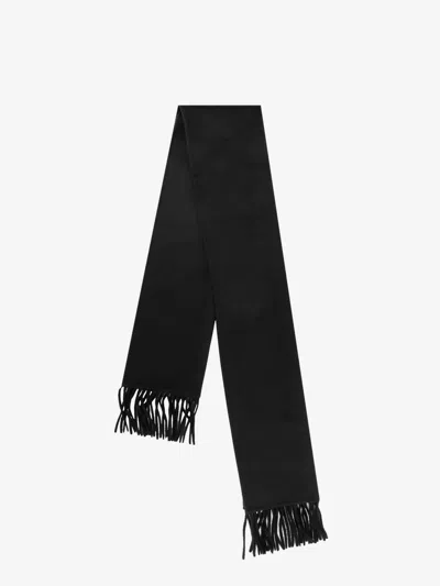 The Dynamis Studio Wool Scarf In Black