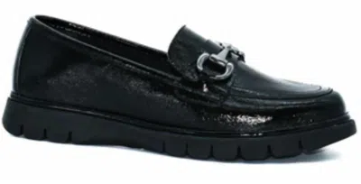 The Flexx Chic Loafers In Black Patent