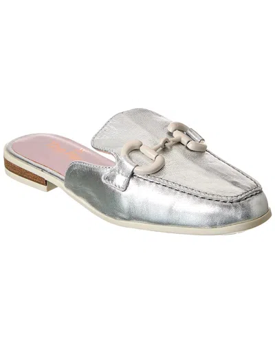 The Flexx Guia Leather Mule In Silver