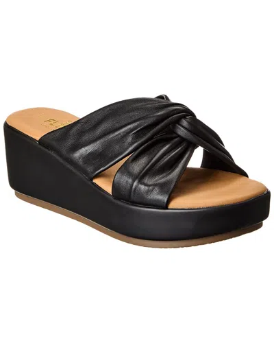 The Flexx Theo Leather Sandal In Black
