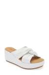 The Flexx Theo Platform Sandal In White