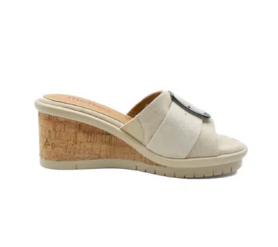 The Flexx Women's Mara Sandal In Camoscio Sabbia In Multi
