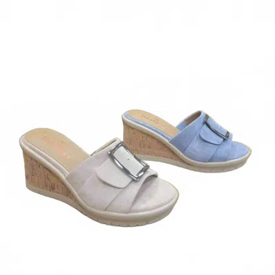 The Flexx Women's Mara Sandal In Cloud Suede In Red