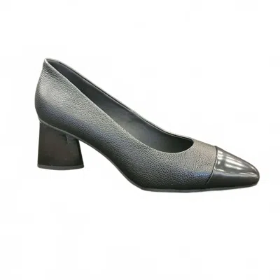 The Flexx Women's Miley Pump Shoe In Black In Gray