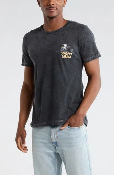 The Forecast Agency Peanuts® Snoopy's Garage Cotton Graphic T-shirt In Gray