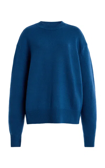 The Frankie Shop Rafaela Merino Wool-cashmere Sweater In Blue
