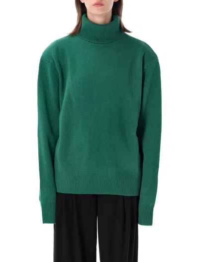 The Frankie Shop Relaxed Fit Turtleneck Sweater With Padded Shoulders In Verde