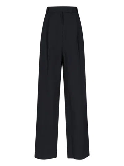 The Frankie Shop Straight-leg Trousers With Front Pleats And Tailored Design In Black