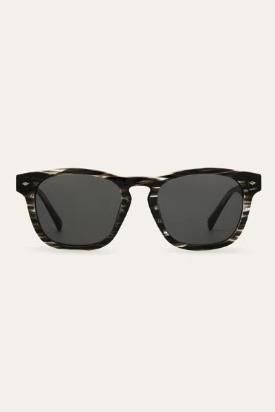 The Frye Company Billie Sunglasses In Charcoal