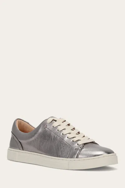 The Frye Company Frye Ivy Low Lace Sneaker In Dark Pewter