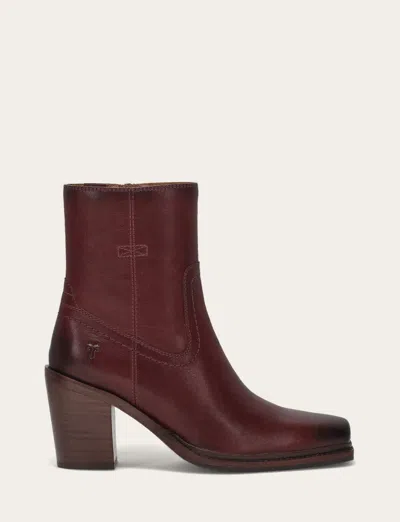 The Frye Company Sedona Short Inside Zip Booties In Bordeaux
