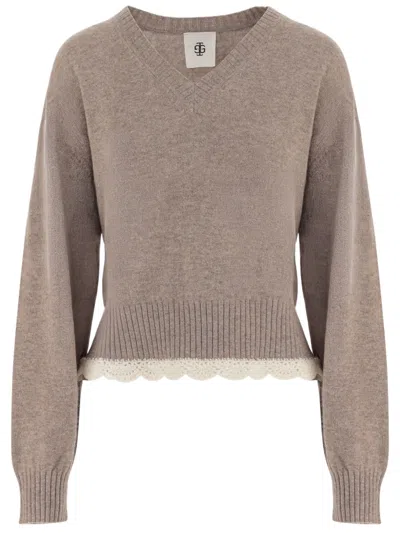 The Garment Beige Como Crochet V-neck Wool-cashmere Sweater In Gray