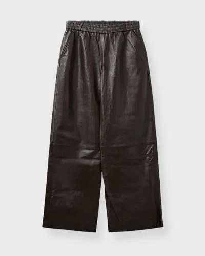 The Garment Pants Soho Sweat In Brown