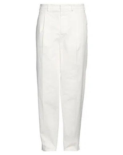 The Gigi Man Pants White Size 34 Cotton, Elastane