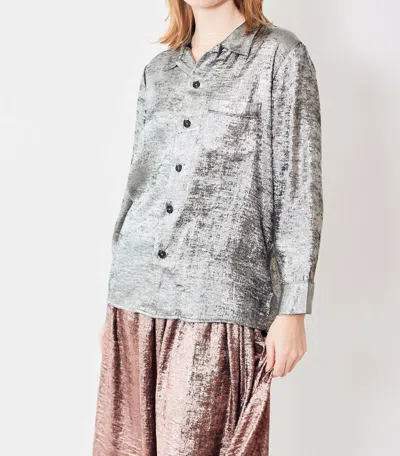 The Great Bask Top In Silver In Grey