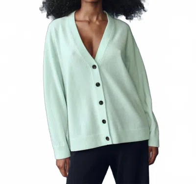 The Great Cashmere Slouch Cardigan In Mint In Green