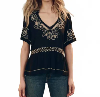 The Great Crest V Neck Short Sleeve Top In Black