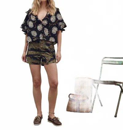 The Great Dancing Flowers Top In Black