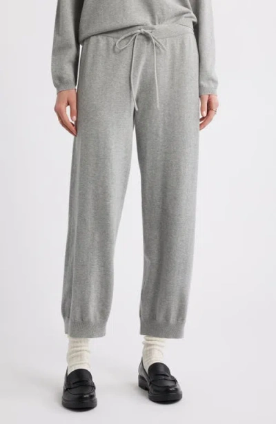 The Great . The Lantern Crop Cotton Sweatpants In Heather Grey