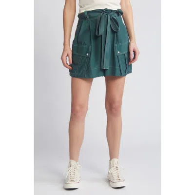The Great . The Silk Cargo Shorts In Green