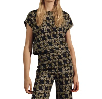 The Great Wander Top In Navy Scattered Daisy In Multi