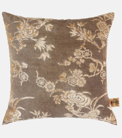 The House Of Lyria Kissen Scabiosa Aus Samt-jacquard In Grau