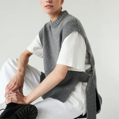 The Knotty Ones Kalvos: Dove Grey Merino Wool Vest In Gray