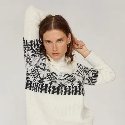 The Knotty Ones Pasaka: White Merino Wool Turtleneck Sweater
