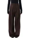 The Latest Billie Lightweight Poplin Trousers Black In Brown