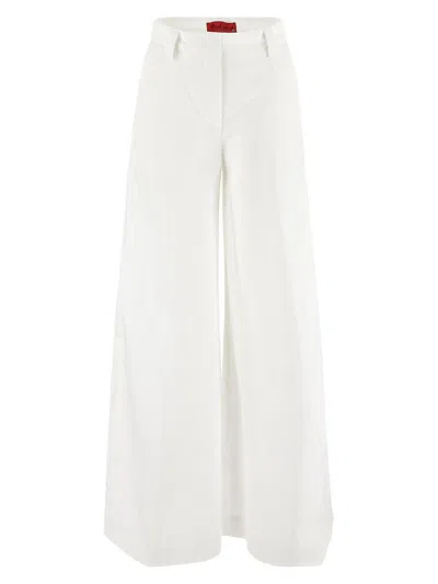 The Latest Chino Sculpture Legs In White
