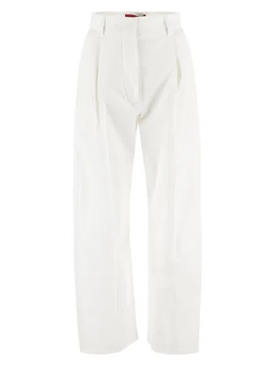 The Latest Chino Short Pleat In White