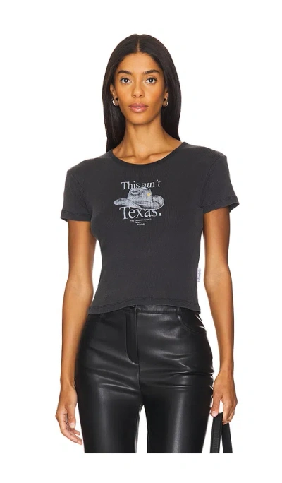 The Laundry Room This Ain't Texas Baby Rib Tee In Black Snow
