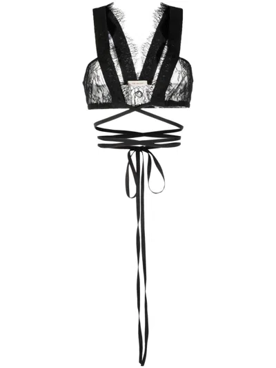 The Mannei Mataro Lace Top In Schwarz