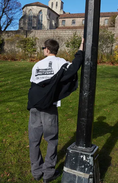 The Met Men's X Pacsun Cloisters T-shirt In White