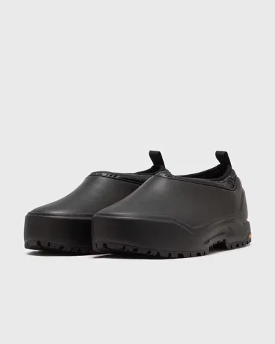The North Face Base Camp Waterproof Flat In Tnf Blk/tnf Blk