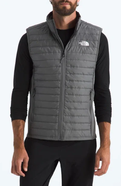 The North Face Canyonlands Slim Fit Hybrid Vest In Gray