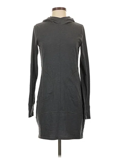 Pre-owned The North Face Casual Dress In Gray