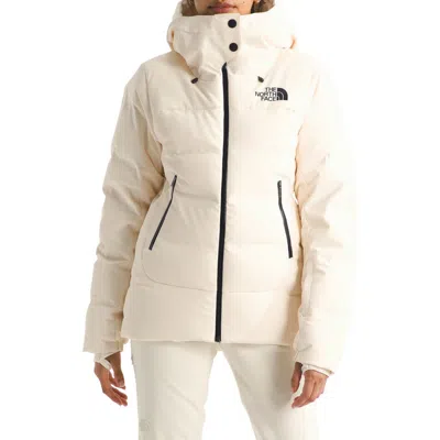 The North Face Cirque Waterproof 550 Fill Power Down Jacket In White Dune