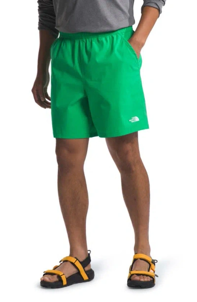 The North Face Class V Pathfinder Shorts In Optic Emerald