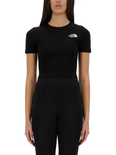 THE NORTH FACE CROPPED T-SHIRT