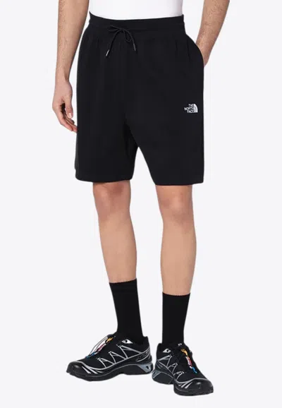 THE NORTH FACE ESSENTIAL LOGO BERMUDA SHORTS