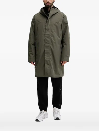 The North Face Hooded Logo-print Coat In Green