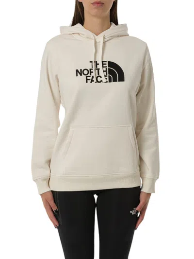 The North Face Logo Detailed Drawstring Hoodie In White Dune