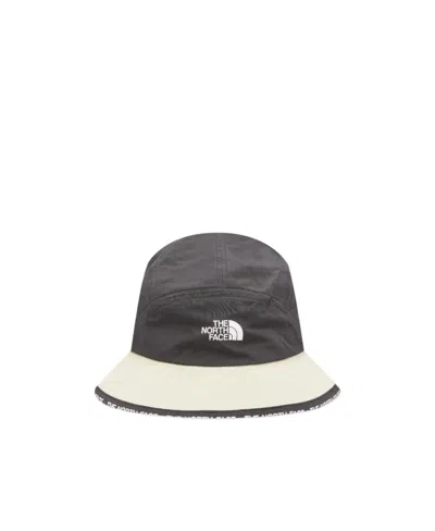 The North Face Logo Fisherman's Hat In Black