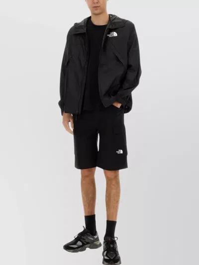 THE NORTH FACE LOGO WINDBREAKER HOODED ELASTIC CUFFS LIGHTWEIGHT
