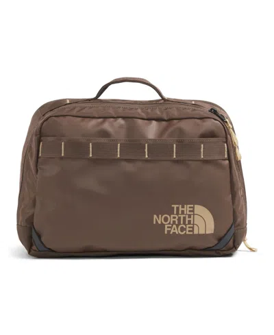 The North Face Men's Base Camp Voyager Sling Bag